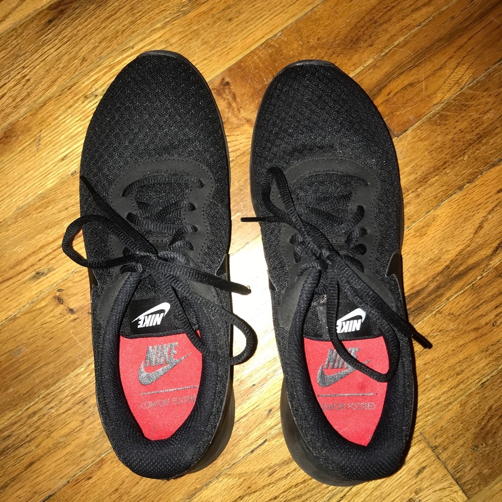 Nike Tanjun Sneakers